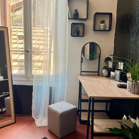 L'Univers Du Possible / Parking / Centre A 100 M Apartment Авиньон Екстериор снимка